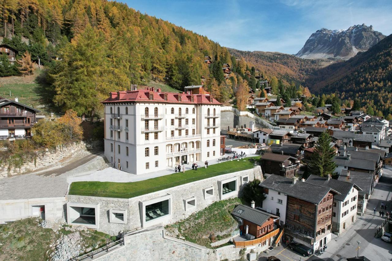Grand Hotel Du Cervin - Auberge De Jeunesse Et Spa Saint-Luc Exterior foto